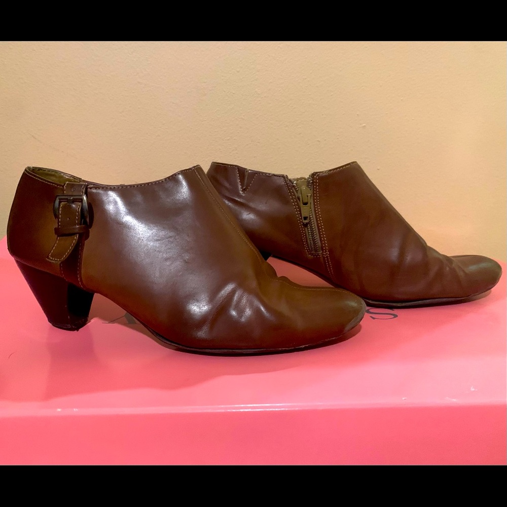Women’s brown leather booties